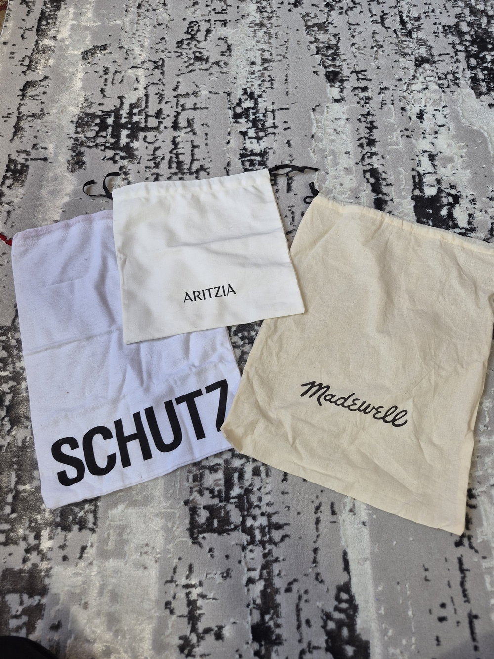 cotton dust storage Drawsteing Bags: Schutz, Aritzia and Madewell